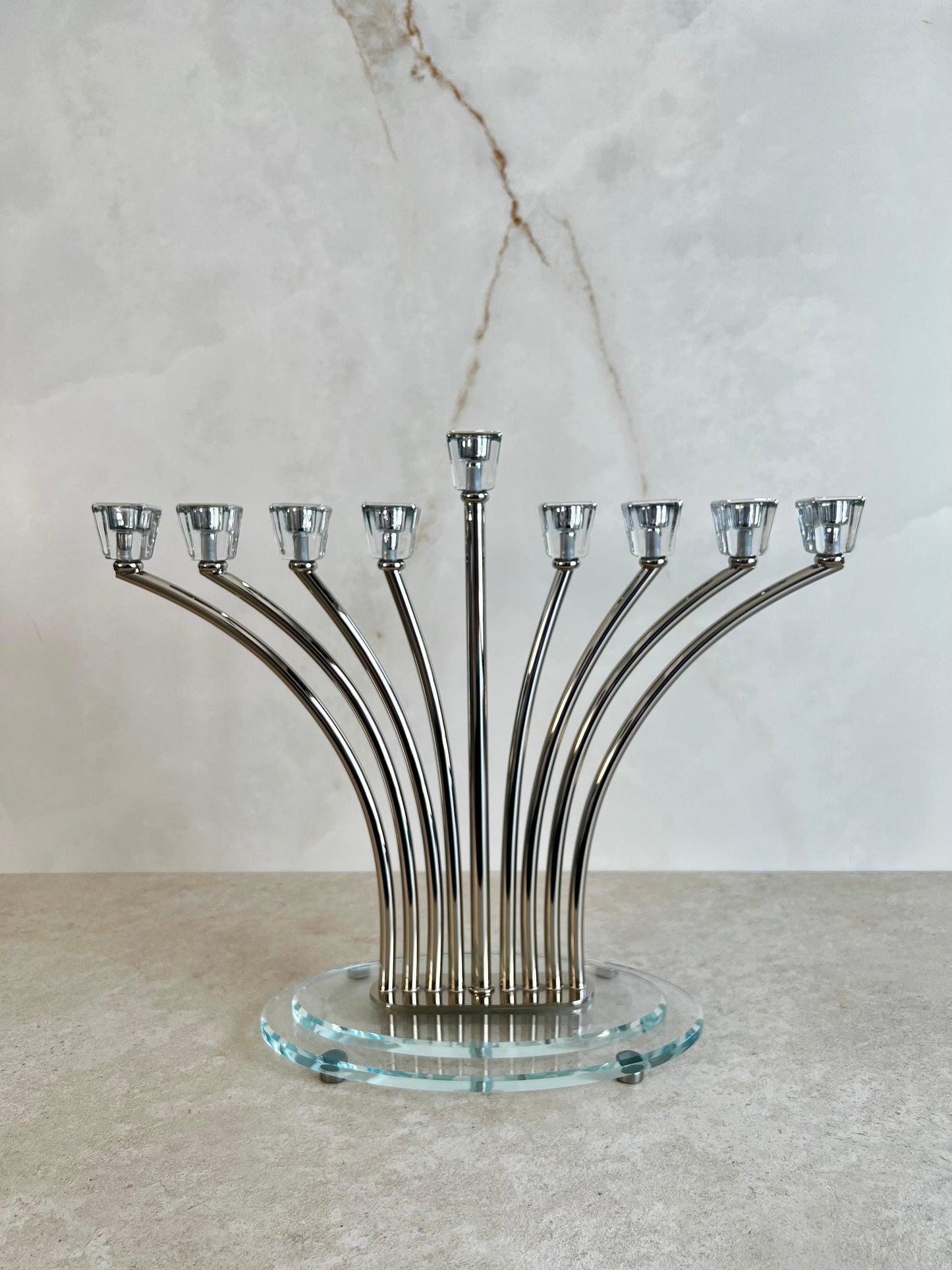 חנוכייה מהודרת - דגם אורה כסף