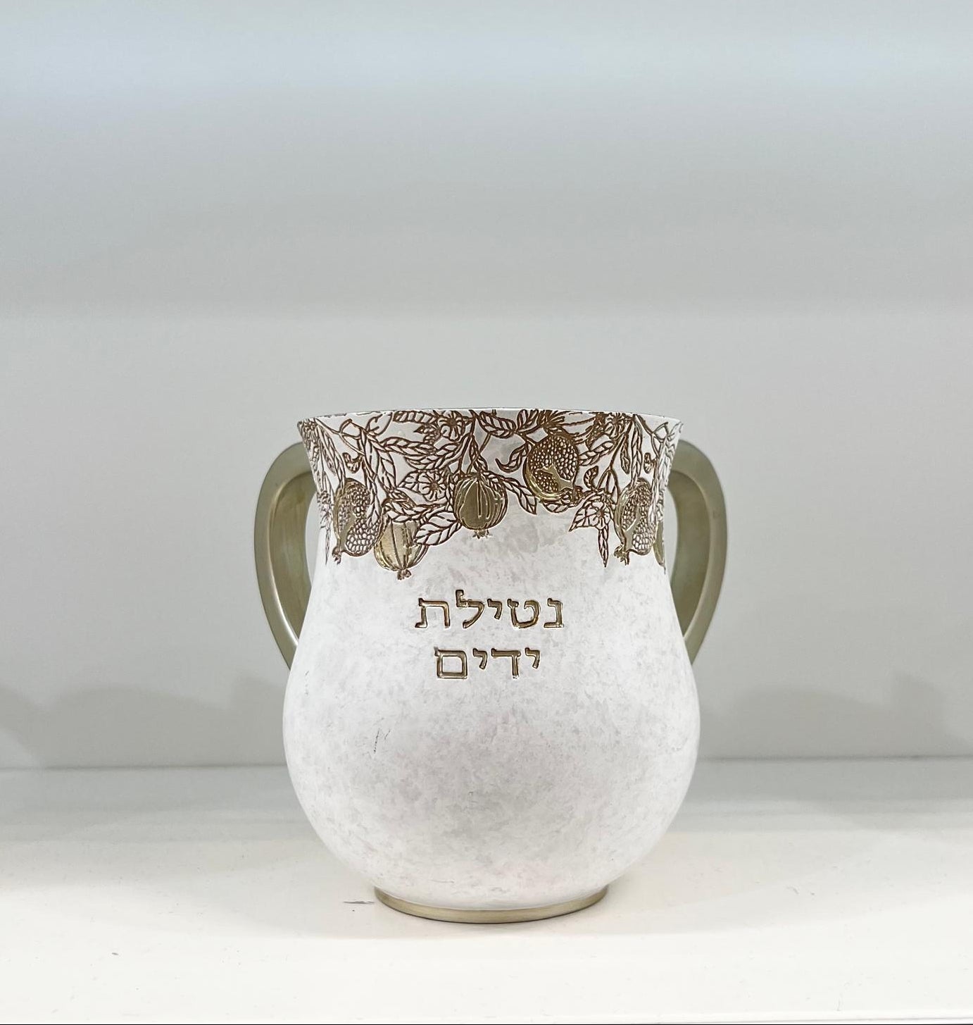 נטלה מהודרת - פרחים זהב