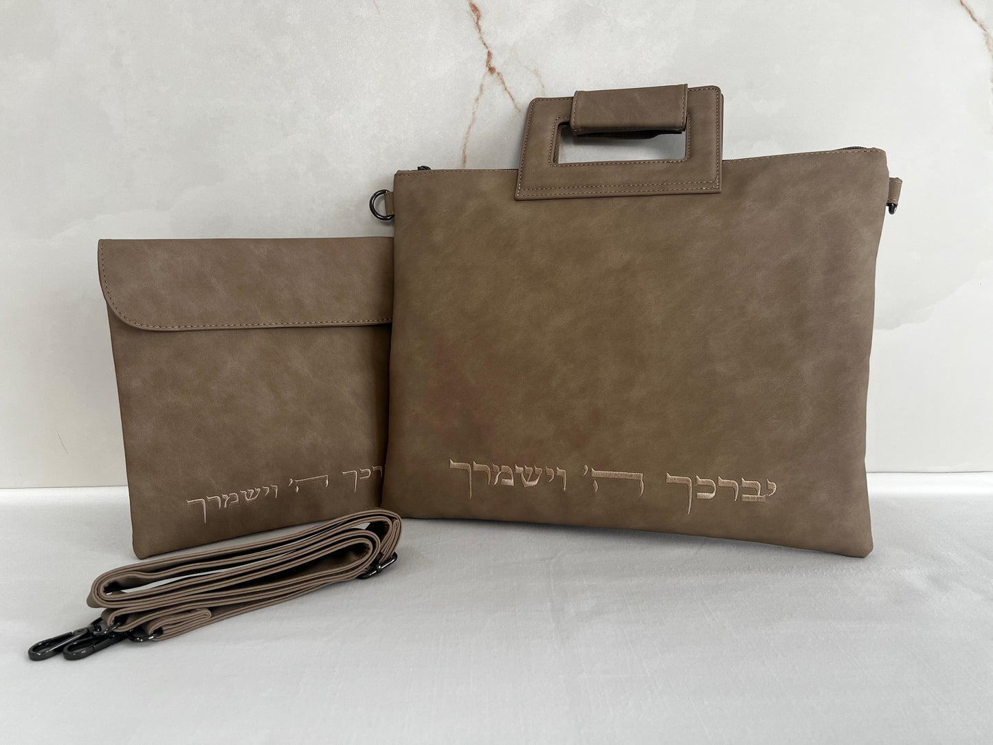 תיק טלית ותפילין - דמוי עור חום כאמל