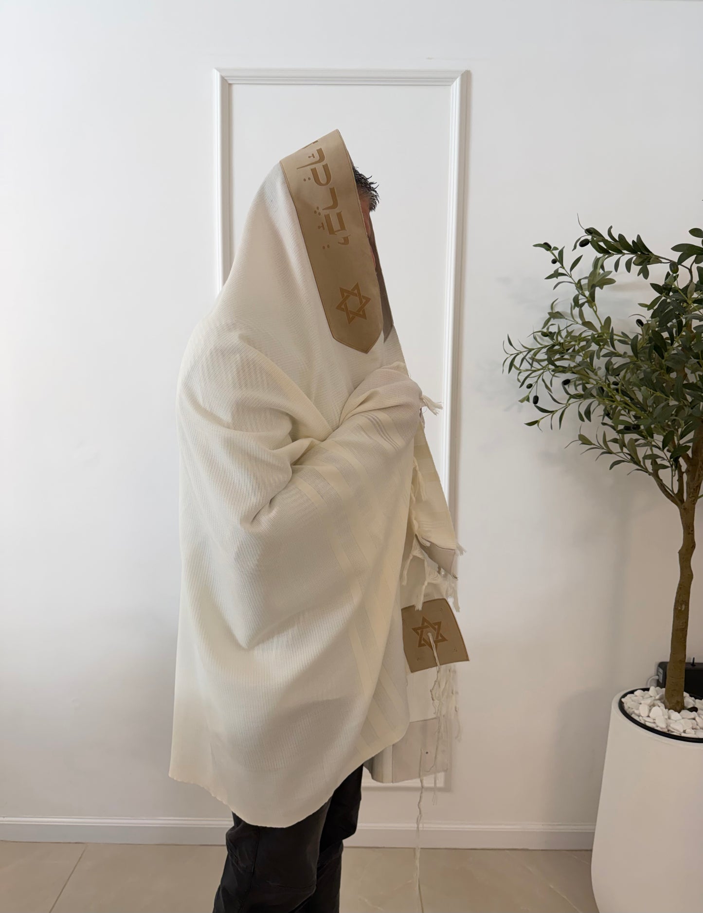 טלית מהודרת - דגם "יברכך" דמוי עור הפוך חום