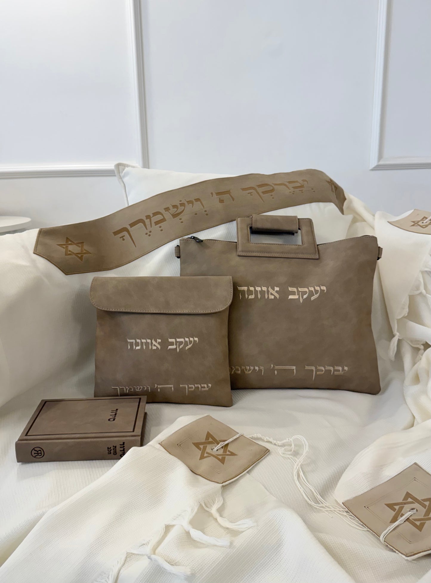 מארז יוקרתי - דגם "יברכך" דמוי עור הפוך חום