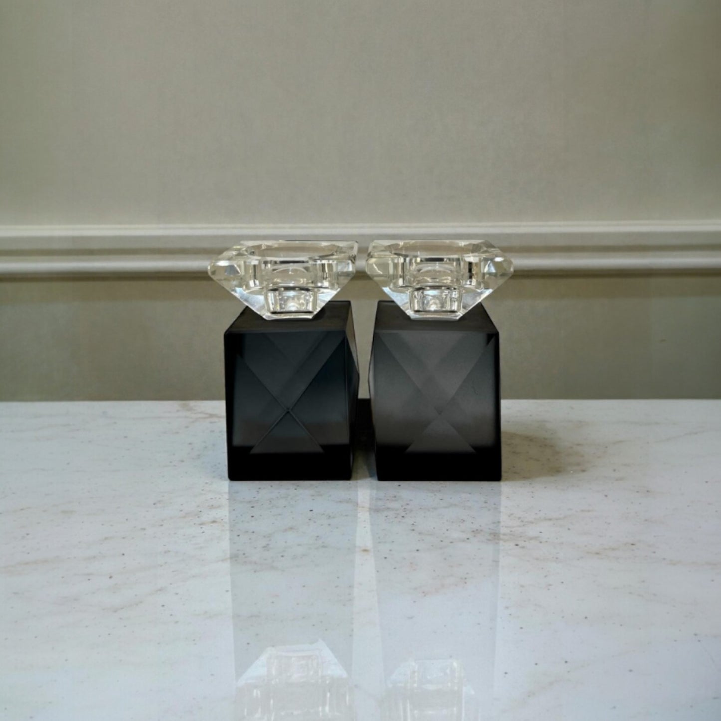 פמוטי קריסטל - שחור